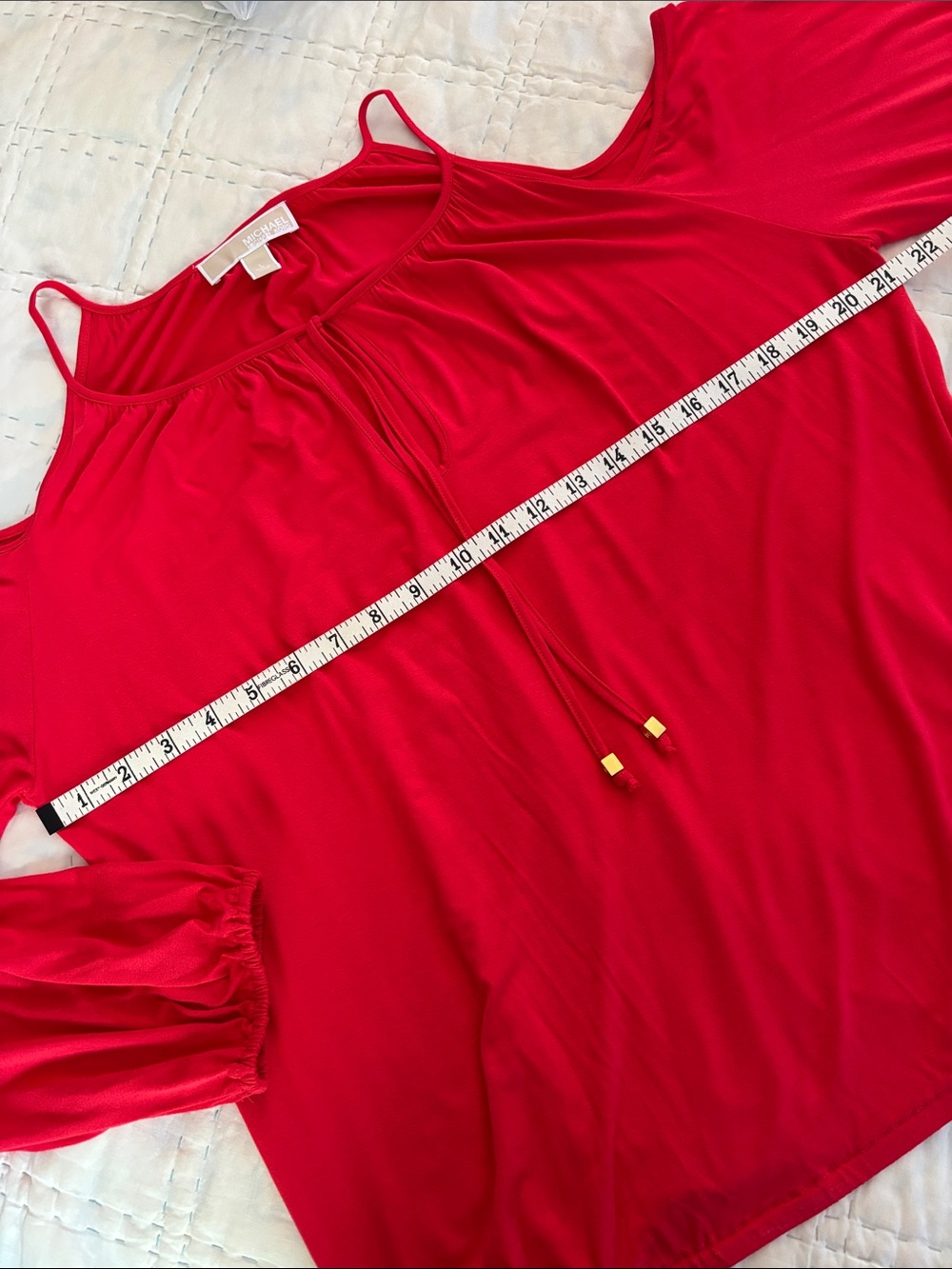Two Michael Kors cold shoulder tops * red & black * sz L * - Picture 8 of 9